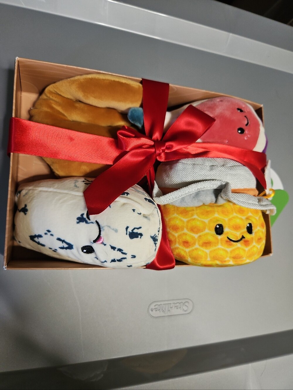 Gigglescape Charcuterie Box Set Plush Cracker - Fig - Blue Cheese - Honey: NEW